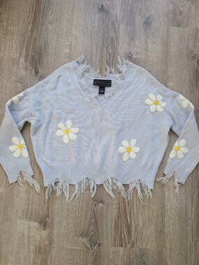 Polly & Esther Women M Pullover Sweater Fringe Distressed Daisies Cropped Ribbed